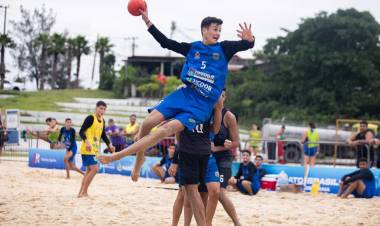 AHPA/SESPOR/SICOOB busca título do Paranaense de Handebol de Praia neste fim de semana