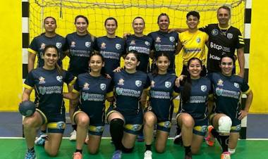 Equipe feminina da AHPA/SESPOR/SICOOB participa do Summer Cup 