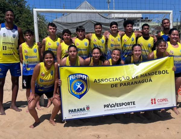 2ª Clínica de Handebol de Praia agitou litoral catarinense