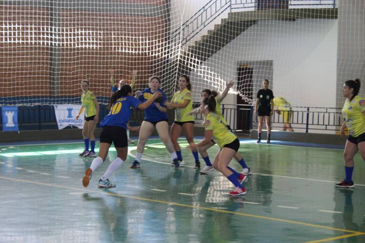 AHPA/SESPOR vence a primeira no Paranaense de Handebol