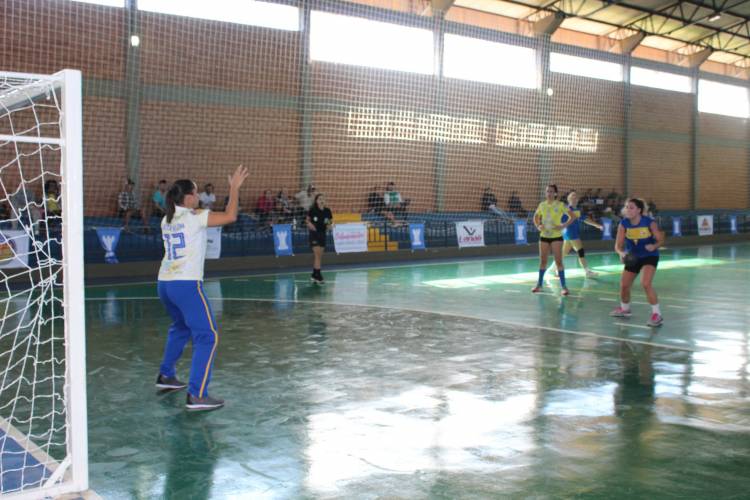 AHPA/SESPOR vence a primeira no Paranaense de Handebol