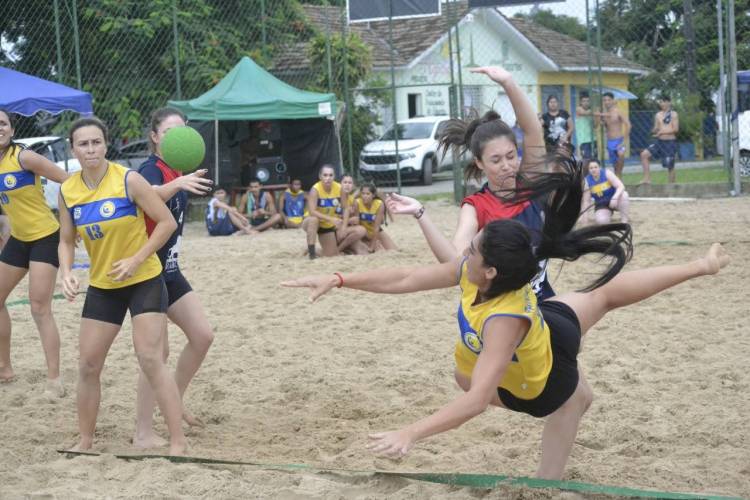 AHPA/SESPOR participa da Copa Paraná de Handebol de Areia