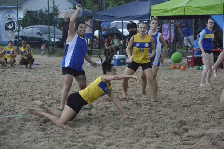 AHPA/SESPOR participa da Copa Paraná de Handebol de Areia