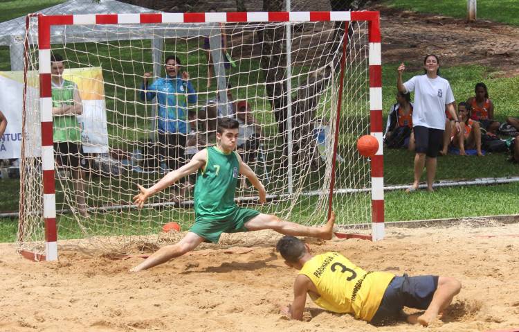 Handebol de Areia parnanguara disputa Fase Final do Jogos da Juventude