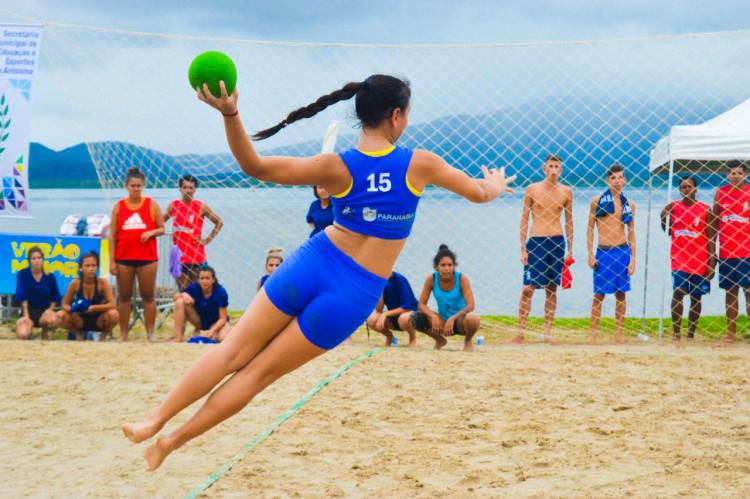 Handebol de praia parnanguara volta as quadras