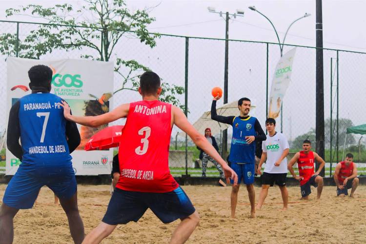 AHPA/SESPOR inicia disputa no Paranaense de Handebol de Praia