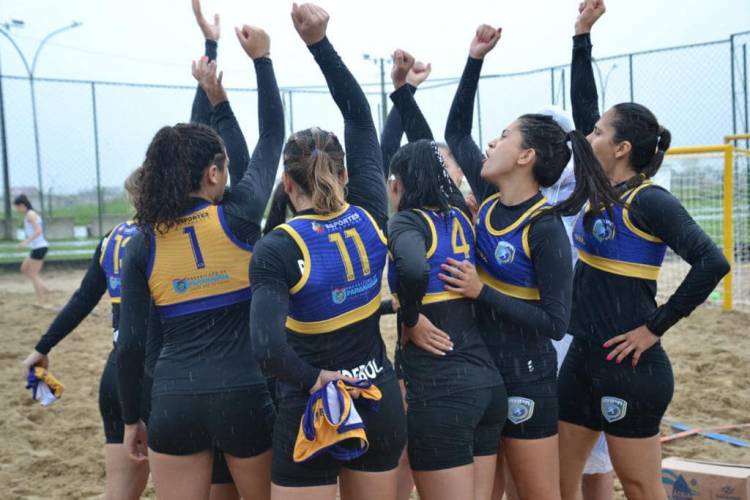 AHPA/SESPOR inicia disputa no Paranaense de Handebol de Praia