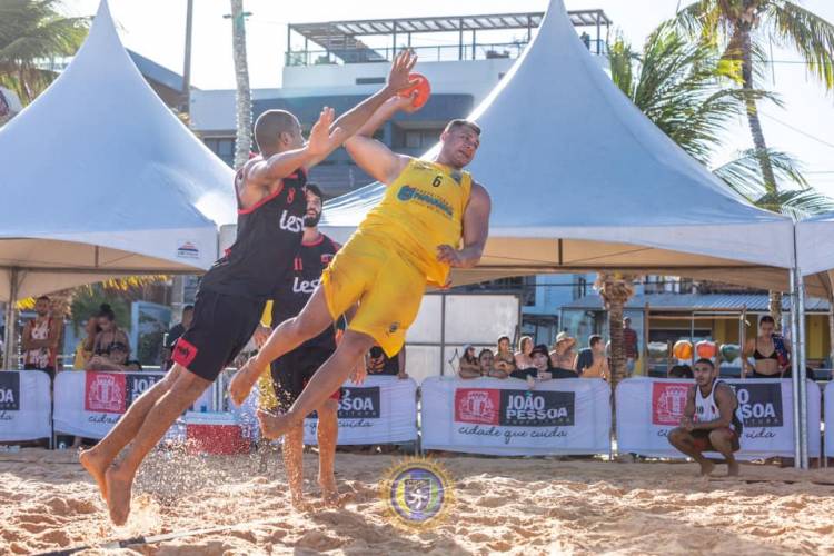 AHPA/SESPOR/SICOOB/Bananina é a 4ª melhor equipe do Brasil no Handebol de Praia