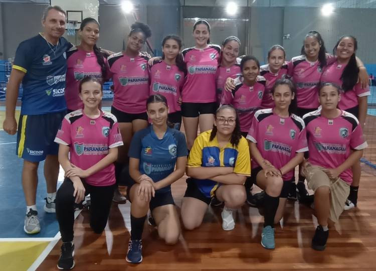 Equipe feminina da AHPA/SESPOR/SICOOB vence seu primeiro confronto na Superliga Escolar