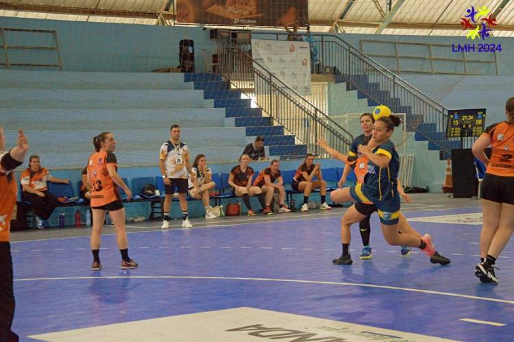 Equipe feminina da AHPA/SESPOR/SICOOB joga neste sábado pela Liga Metropolitana de Handebol