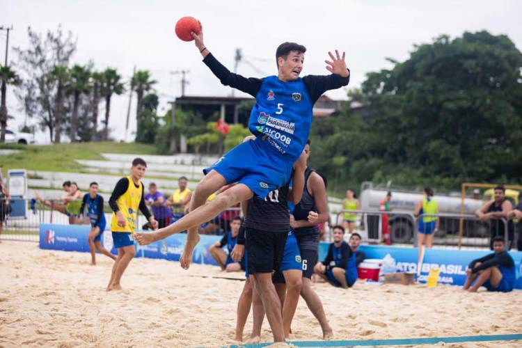 AHPA/SESPOR/SICOOB busca título do Paranaense de Handebol de Praia neste fim de semana