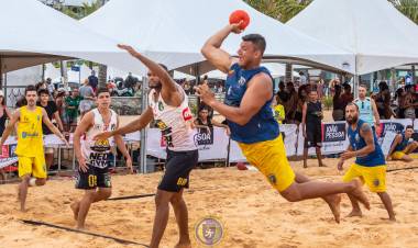 AHPA/SESPOR/SICOOB/Bananina inicia caminhada no Brasileiro de Handebol de Praia