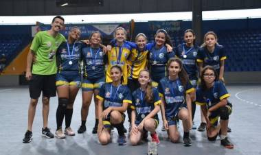 AHPA/SESPOR/SICOOB/Bananina é Vice-campeã da Copa Paranaguá de Handebol