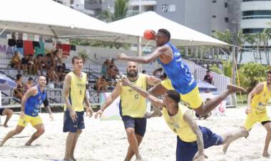 Líder do Circuito, AHPA/SESPOR/SICOOB volta a jogar pelo Paranaense de Handebol de Praia no fim de semana