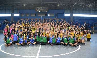 AHPA/SESPOR/SICOOB realiza a 3ª edição do Festival Parnanguara de Mini-Handebol 