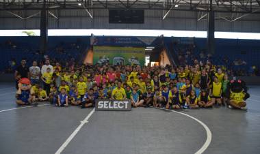 4ª edição do Festival Parnanguara de Mini-Handebol reúne 300 crianças e fortalece tradição em Paranaguá