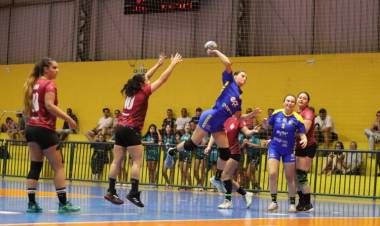 Em busca do título: AHPA/SESPOR/SICOOB/Paranaguá disputa semifinal da 4ª Divisão do Paranaense Adulto Feminino de Handebol