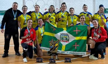 AHPA/SESPOR/SICOOB/Paranaguá conquista o título do Metropolitano Master Feminino de Handebol