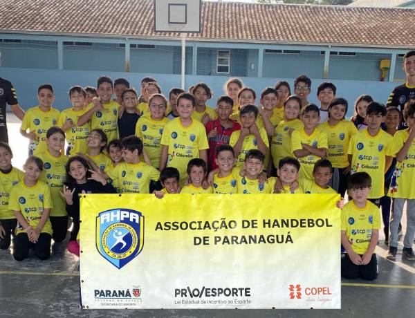 AHPA/SESPOR/SICOOB/Paranaguá realiza palestra sobre Handebol de Praia na Escola Municipal Nascimento Júnior