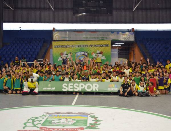 1ª etapa das Olimpíadas Escolares de Mini-Handebol reúne cerca de 150 crianças e celebra o esporte educacional em Paranaguá