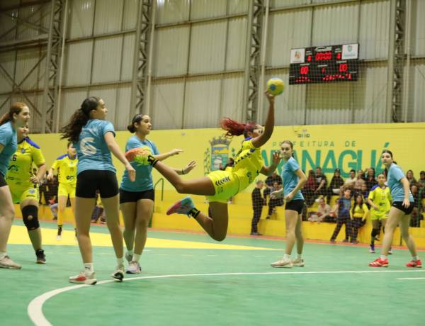 Paranaguá encara Curitiba nas semifinais do handebol dos Jogos da Juventude do Paraná