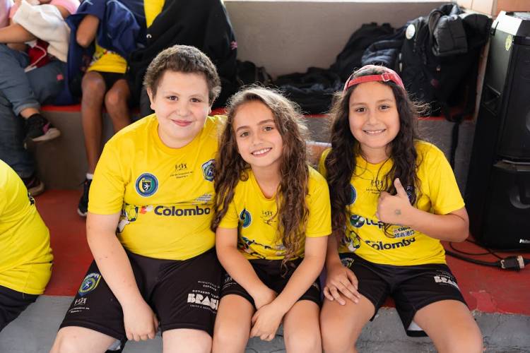 Mini-Handebol em Festa: Primeira Etapa das Olimpíadas Escolares Reúne 104 Crianças em Paranaguá