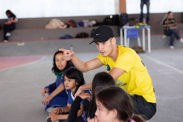 Mini-Handebol em Festa: Primeira Etapa das Olimpíadas Escolares Reúne 104 Crianças em Paranaguá