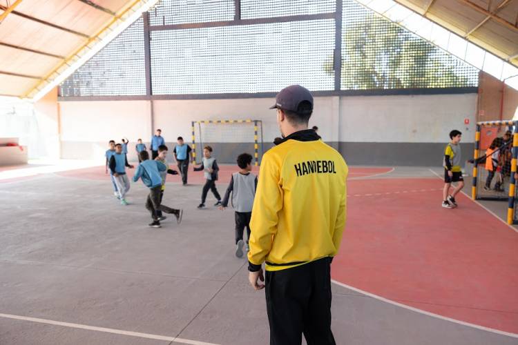 Mini-Handebol em Festa: Primeira Etapa das Olimpíadas Escolares Reúne 104 Crianças em Paranaguá