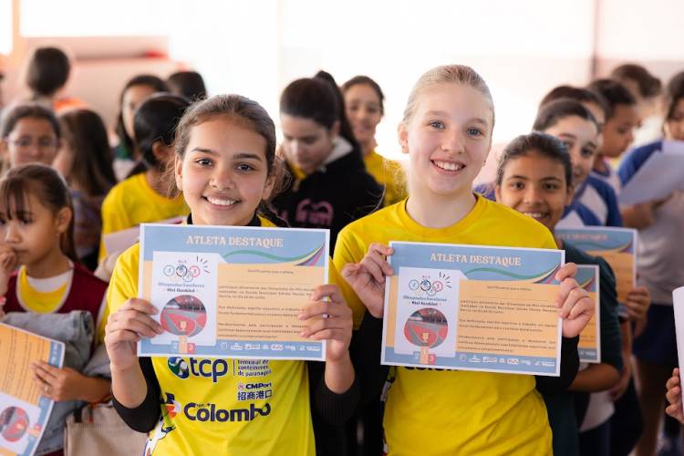 Mini-Handebol em Festa: Primeira Etapa das Olimpíadas Escolares Reúne 104 Crianças em Paranaguá