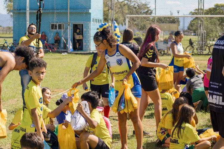 Festival das Crianças reúne 200 participantes do Projeto 7 Metros no Aeroparque