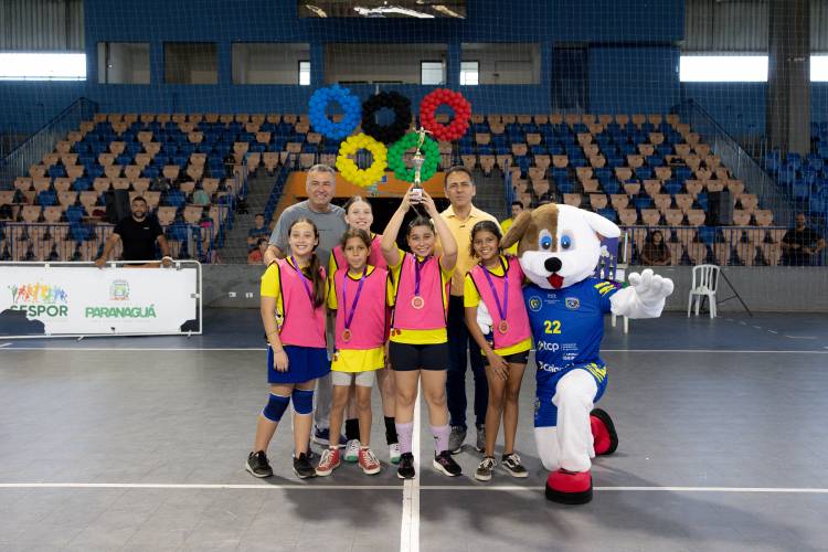Etapa Final das Olimpíadas Escolares de Mini-Handebol 2025 reúne 120 alunos e encerra temporada com grande sucesso