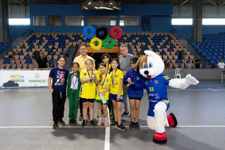 Etapa Final das Olimpíadas Escolares de Mini-Handebol 2025 reúne 120 alunos e encerra temporada com grande sucesso
