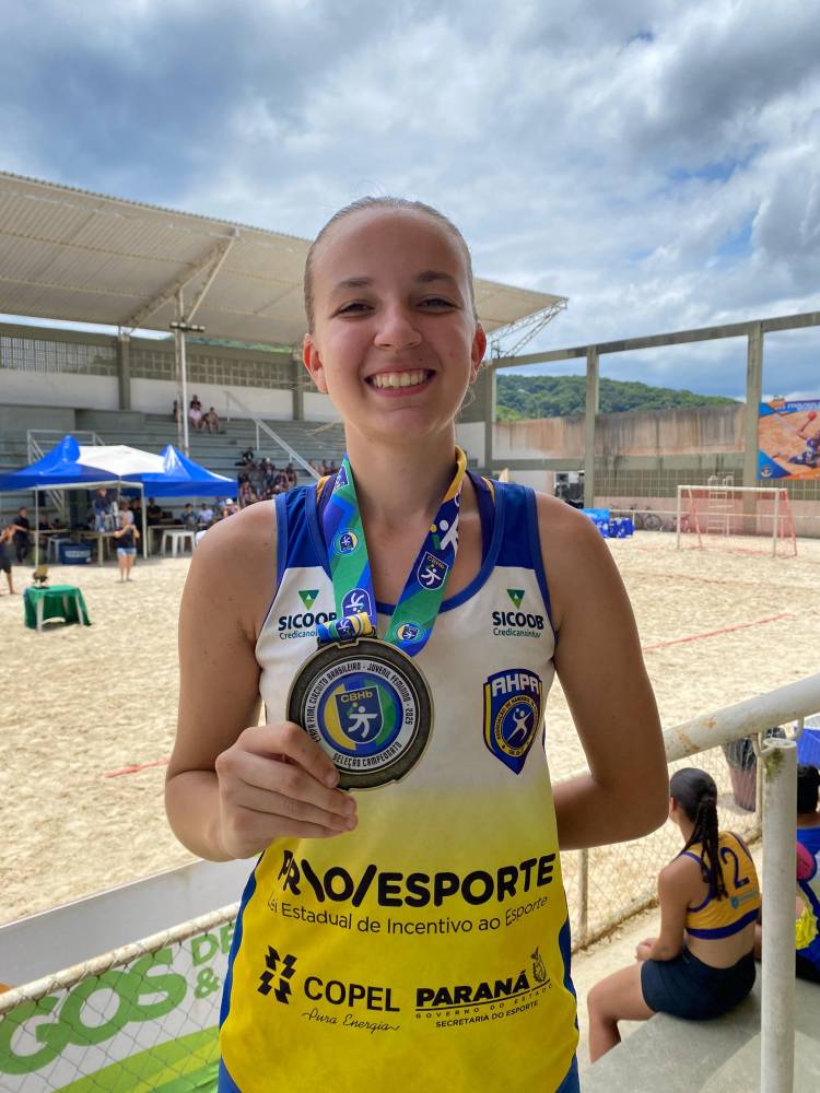 AHPA/SESPOR/SICOOB/Paranaguá é vice-campeã brasileira juvenil de handebol de praia e consolida sua força nacional