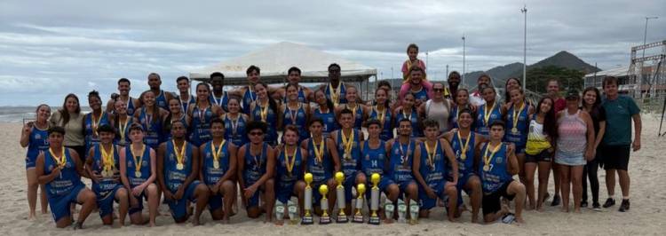 AHPA/SESPOR/SICOOB/Paranaguá faz temporada histórica e domina o Circuito Paranaense de Handebol de Praia 2025/2026