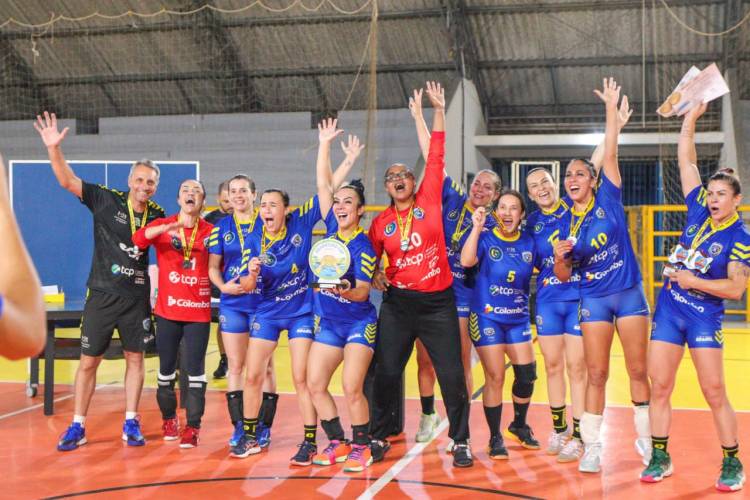 AHPA/SESPOR/SICOOB/Paranaguá conquista o vice-campeonato da Copa Guaratuba na categoria 37+ feminina
