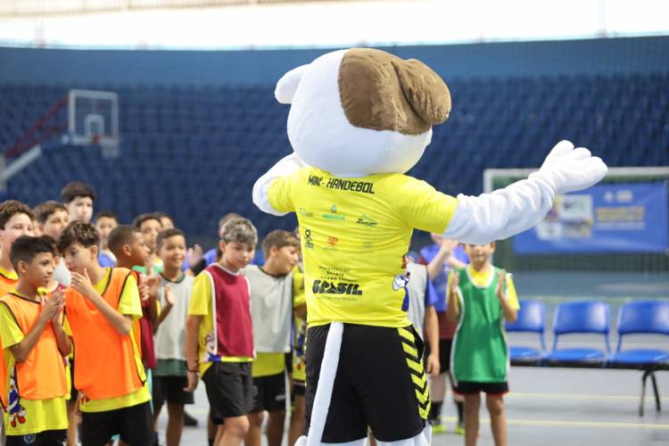 Festival Primeiros Passos 2026 encanta crianças e celebra o início de mais uma temporada do mini-handebol em Paranaguá