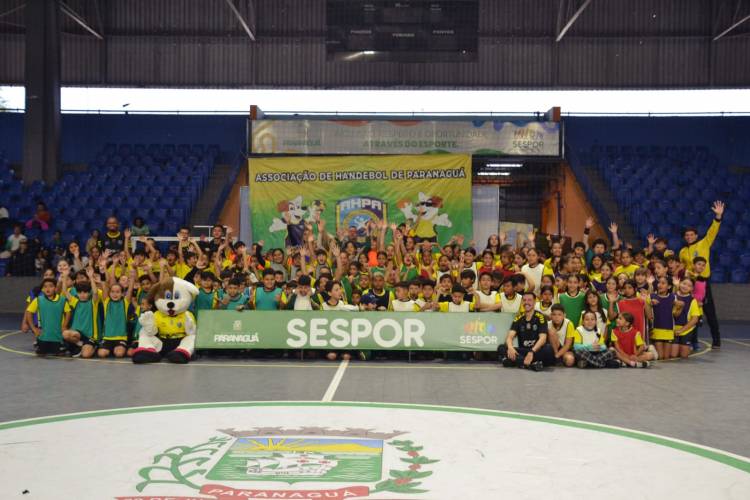 1ª etapa das Olimpíadas Escolares de Mini-Handebol reúne cerca de 150 crianças e celebra o esporte educacional em Paranaguá