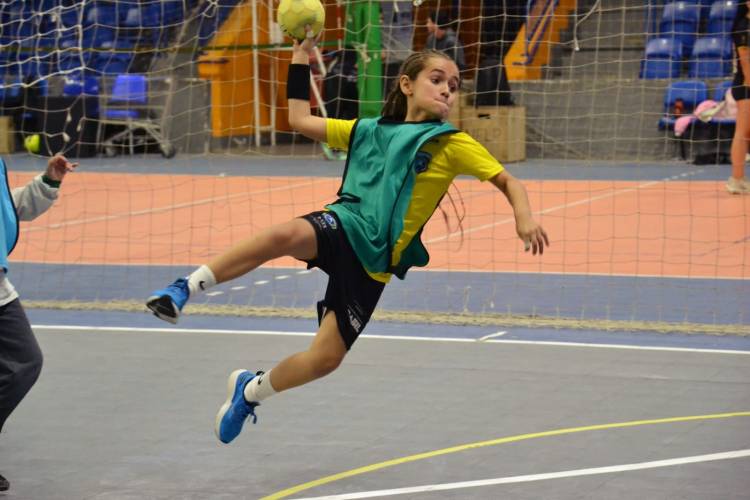 AHPA/SESPOR/SICOOB/Paranaguá levará 80 crianças ao Festival de Mini-Handebol em Curitiba